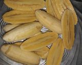 Foto langkah ke 1 dari resep Pisang emas goreng.