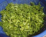 Foto langkah ke 1 dari resep Tumis Bunga Pepaya dan Teri.