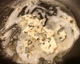 Hình bước làm 2 của món Mì Soba Chestnut Sốt Phô Mai Xanh Gorgonzola, Táo & Sò Điệp