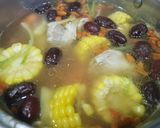 Hình bước làm 2 của món Canh giò heo hầm khoai tây cà rốt