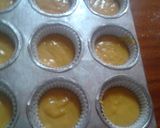 A picture of step 4 of Cupcakes with cookies,served with fresh milk.