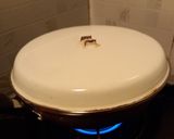 Foto langkah ke 2 dari resep Bubur Kentang Ayam Wortel (MPASI 6 Bulan).