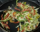 A picture of step 4 of Schezwan noodles.