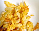 Hình bước làm 2 của món Thịt Bò Xào Khoai Tây Cà Chua