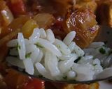Foto del paso 4 de la receta: Arroz con manteca (mantequilla) ajo, perejil y corazón de sorpresa 😋 🍚 🧈🧄🌱🧀
