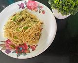 हरी प्याज़ वाली नूडल्स 🍝 रेसिपी चरण 6 फोटो