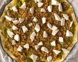 Une image de l'étape 2 de Tarte fine aux poireaux, chèvre et noix.