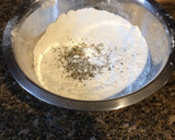Foto del paso 1 de la receta: Tarta de queso y aceitunas