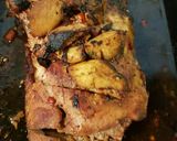Foto del paso 6 de la receta: Cerdo caramelizado acompañado con papas y/o puré de manzana