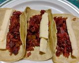 Foto del paso 4 de la receta: Tacos light de flor de jamaica con queso