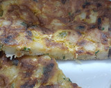 Foto del paso 4 de la receta: Tortilla de papas con hierbas aromáticas. Chuletas de cerdo