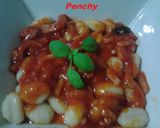 Foto del paso 5 de la receta: Ñoquis con bacón en salsa de tomate con vino dorado a la albahaca