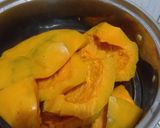 Foto langkah ke 1 dari resep Cara Pusu Labu Kuning Khas Brunei Darussalam.