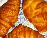 A picture of step 1 of Croissant Sandwiches 🥐 🥐.