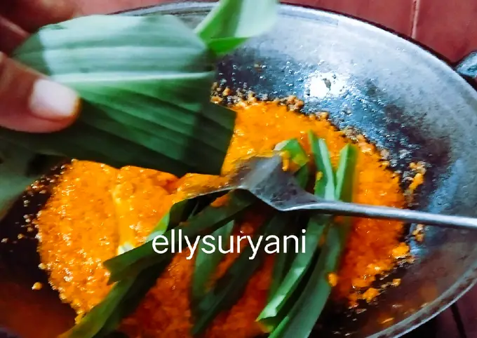 Langkah-langkah untuk membuat Cara membuat Woku Ayam Kampung Ala Rumah Kami