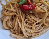 Foto del passaggio 4 della ricetta Spaghetti con crema di capperi e pomodorini