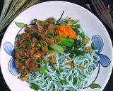 Foto langkah ke 6 dari resep Mie Telur Bunga Telang.