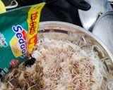 Foto langkah ke 2 dari resep Bihun goreng vegetarian.