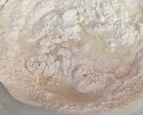 صورة لخطوة 1 من وصفة خبز منفوخ