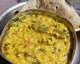 A picture of step 6 of Moringa moong dal / munagaku pesara pappu.
