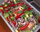 Foto del paso 2 de la receta: Bondiola al horno con verduras🫑🧅🧄