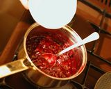 Meggyes-mascarponés máktorta recept fázis 8 fotója