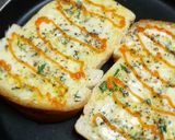 Foto langkah ke 5 dari resep Garlic Cheese Bread.