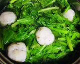 Hình bước làm 3 của món Canh Cải Bẹ Xanh Nấu Cá Thác Lác
