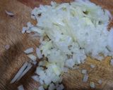 Hình bước làm 1 của món Bánh cuốn tráng chảo
