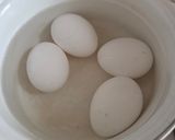 Foto del paso 3 de la receta: Huevos cocidos con arroz Venere, negro o prohibido 🍚 🖤 🥚 🌱