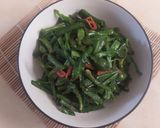 Foto langkah ke 4 dari resep Tumis bunga genjer.