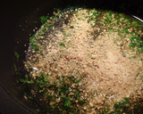 Foto del paso 8 de la receta: Linguines de limón salteados con frutos secos y marisco al ajillo con alcachofas