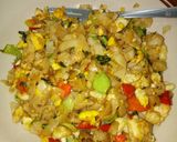 Foto langkah ke 6 dari resep Kwetiaw Goreng Orak Arik.