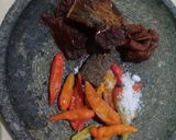 Foto langkah ke 2 dari resep Rujak Kangkung Dadakan Khas Jawa Barat.