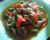 Foto langkah ke 2 dari resep Ayam cah brokoli.