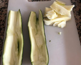 Foto del paso 2 de la receta: Calabacín relleno de carne picada