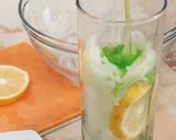 Foto langkah ke 4 dari resep Es Timun Lemon.