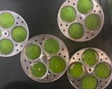 A picture of step 3 of Palak/ spinach idli.