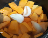 Foto del paso 2 de la receta: Codillo con puré de calabaza y zanahoria