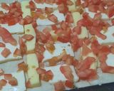 Foto del paso 2 de la receta: Pizza 2 sabores: huevo duro, olivas negras y 4 quesos con olivas verdes