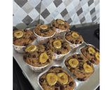 Foto langkah ke 4 dari resep Banana Muffin Super Moist ala Tintin Rayner.