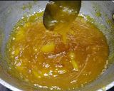 A picture of step 4 of Layered mango lassi.