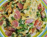 Foto langkah ke 3 dari resep Telor Goreng Buncis Sosis.