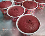 Foto langkah ke 7 dari resep Red Velvet Cupcake (No Mixer).