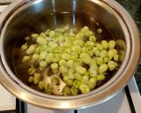 Foto del passaggio 5 della ricetta Spaghetti alla crema di fave con patate e fonduta di pecorino di Pienza