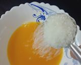 A picture of step 2 of Passion fruit mocktail.