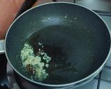 अंड्याचा पांढरा रस्सा (अंडा करी) (anda curry recipe in marathi) रेसिपी स्टेप 2 फोटो 