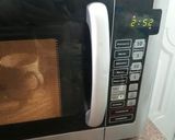 Foto del paso 5 de la receta: Budín de chocolate húmedo y esponjoso