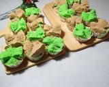 Foto langkah ke 8 dari resep Bolu Kukus Pandan Coklat.