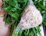 Foto langkah ke 1 dari resep Mie Kangkung ala Mall.